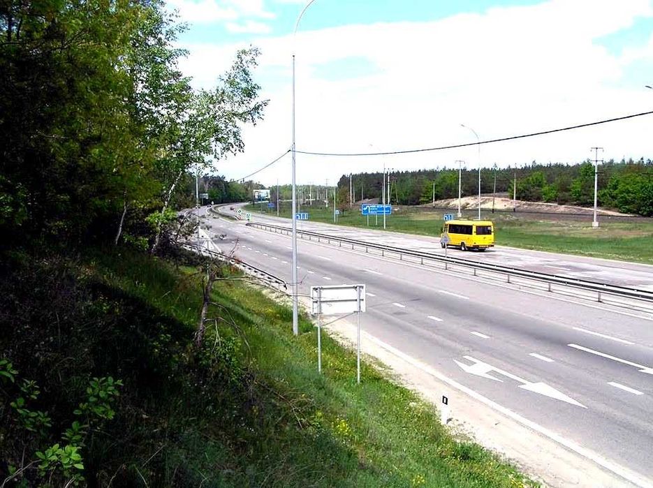 Продам участок 10 (можно 40) соток на Новообуховской трассе