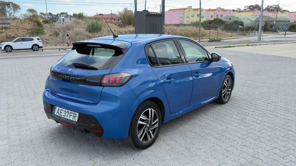 Peugeot 208 1.5 Blue HDi Allure 1 dono 70 mil km 2020/12 — photo 4