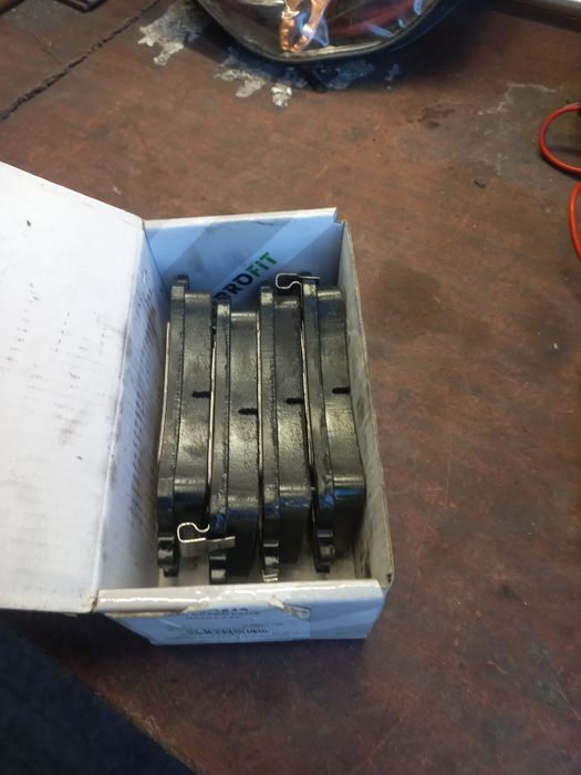 тормозные колодки передние мазда 6 2002 года и старше