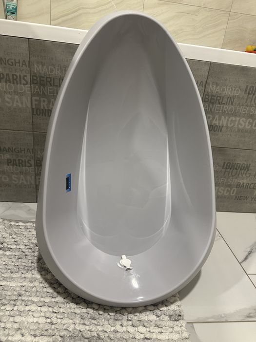 Дитяча ванночка для купання