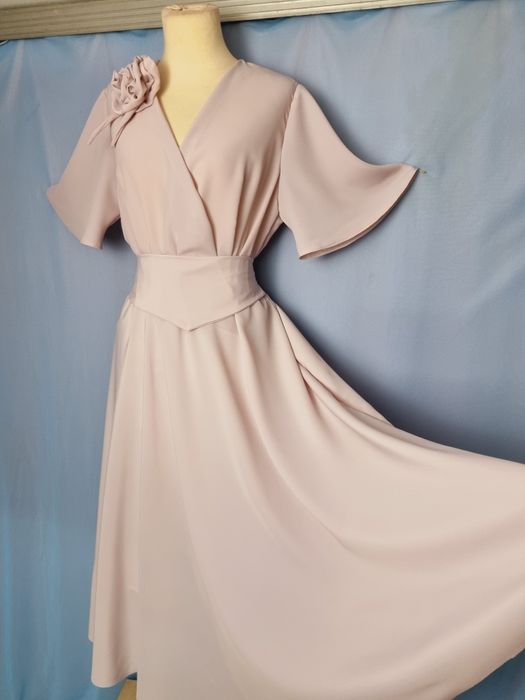 Sukienka na komunię  wesele  roz. 38/40/42