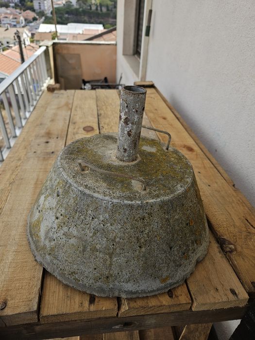 Base para chapéu em cimento