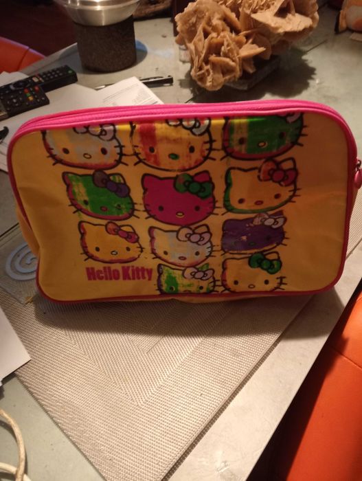 Bolsa hello Kitty impecável para crianças