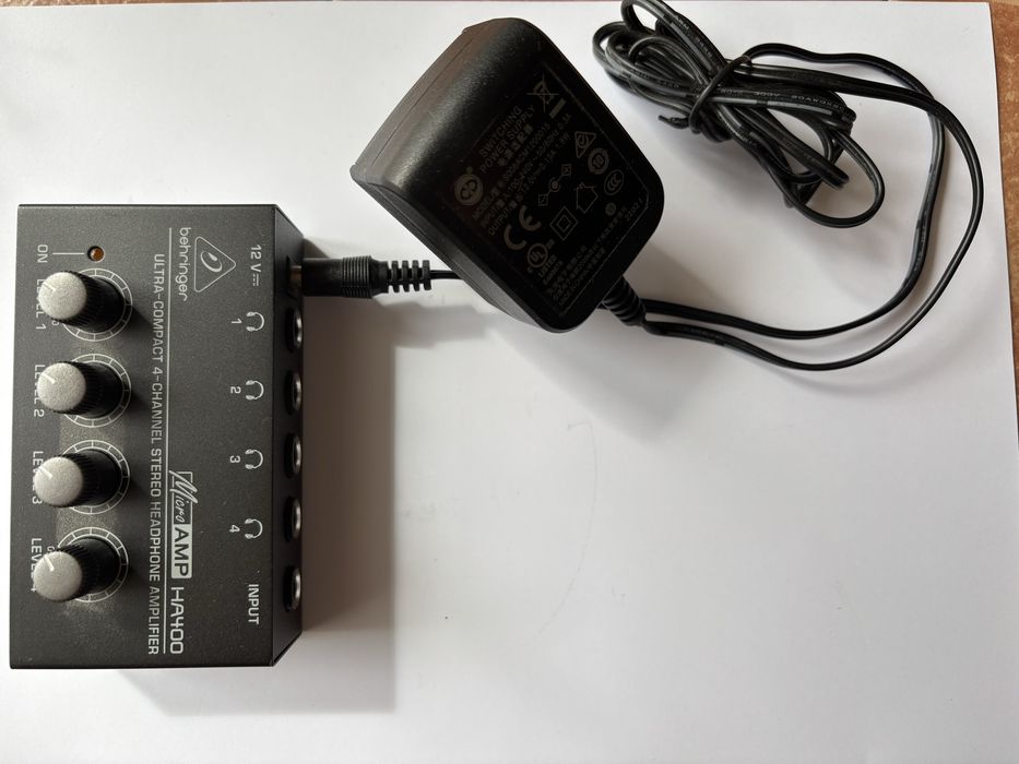 Behringer MicroAMP HA400 – wzmacniacz słuchawkowy, stan bardzo dobry