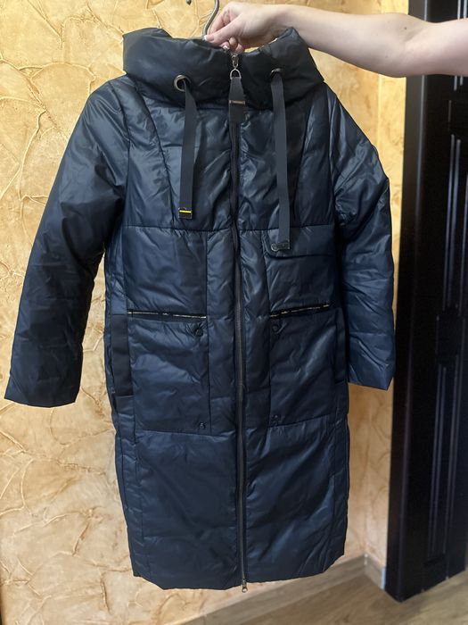 Зимова жіноча куртка