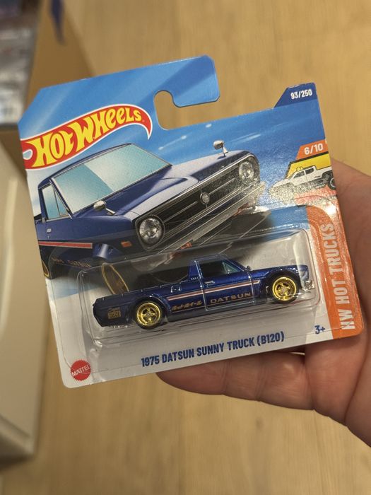 Hot Wheels STH 1975 Datsun Sunny Truck (B120) STH Treasure Hunt