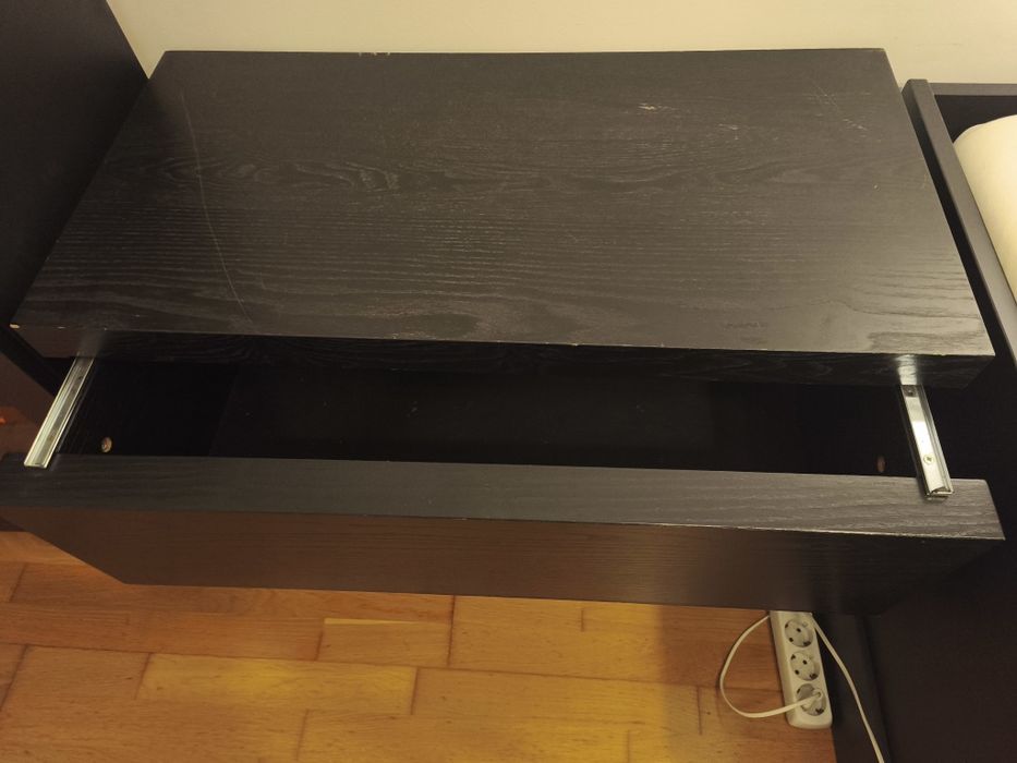 Arca em Madeira escura