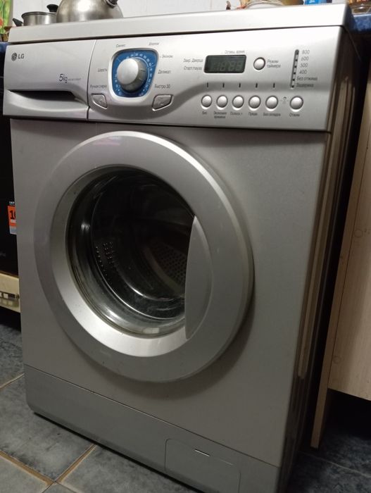 Пральна машина Lg б/у. 5кг WD-80155NUP