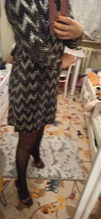 Sukienka mini cekiny Wallis 40 L czarno srebrna