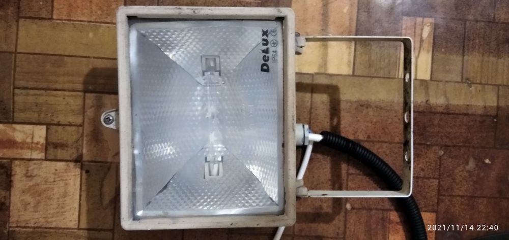 2 вуличні металеві проректори DeLux з дичиками руху