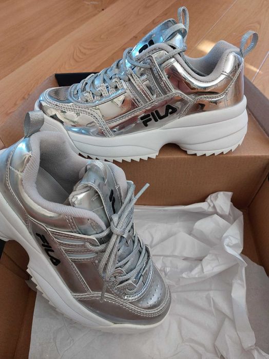 Sneakersy srebrne Fila 38