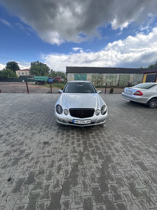 Продам Mercedes-Benz W211 E320 3.2 бензин.