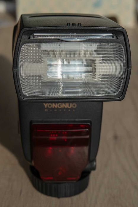Flash YONGNUO Speedlight YN685 (para NIKON)64354253659265122