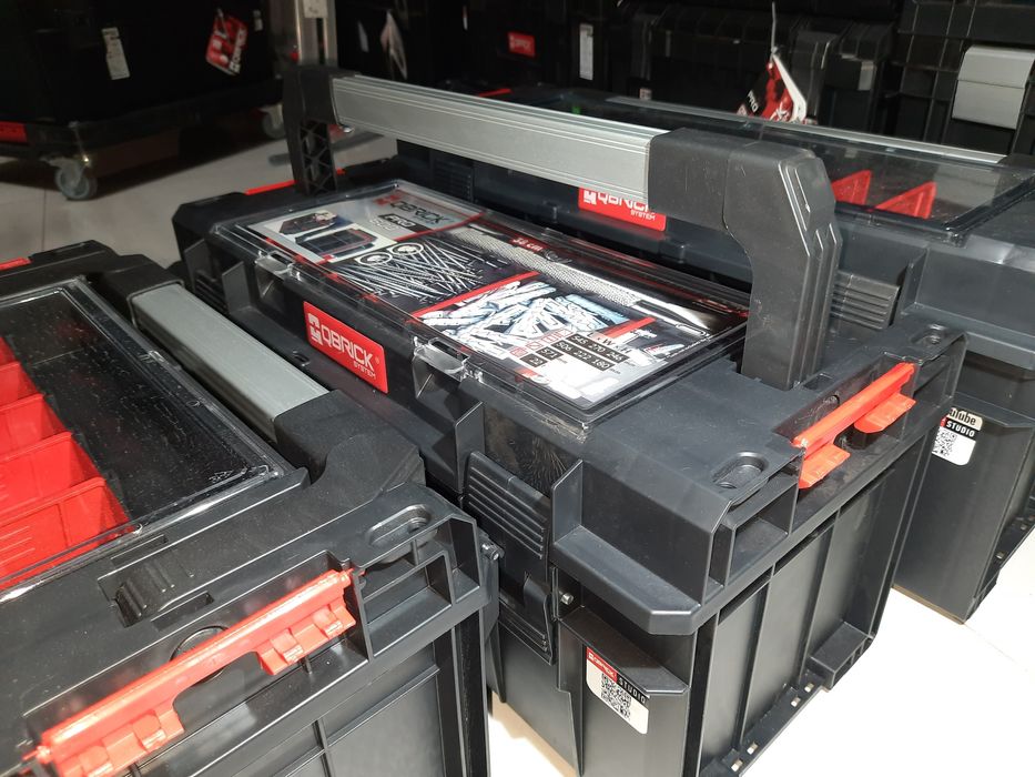 Серия професійних ящиків для інструменту QBRICK SYSTEM PRO