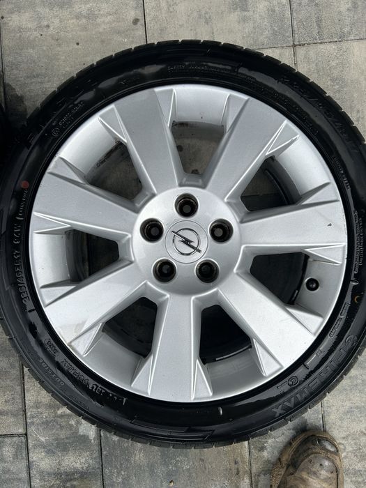 Alufelgi Opel 17 cali  z oponami 225/45R17