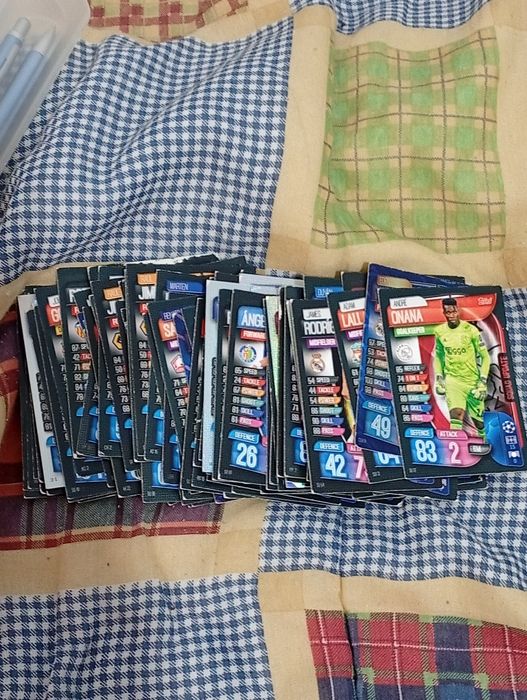 Conjunto de Vários cromos match attak Champions league