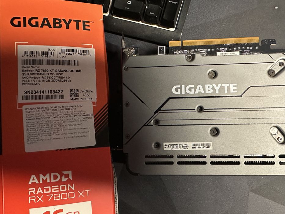 Відеокарта GIGABYTE Radeon RX 7800 XT Gaming OC 16GB