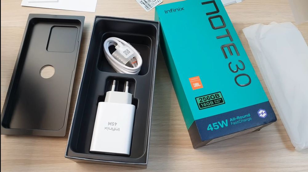 Продам смартфон Infinix