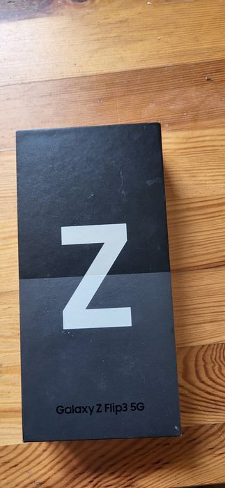Samsung Zflip3 uszkodzony