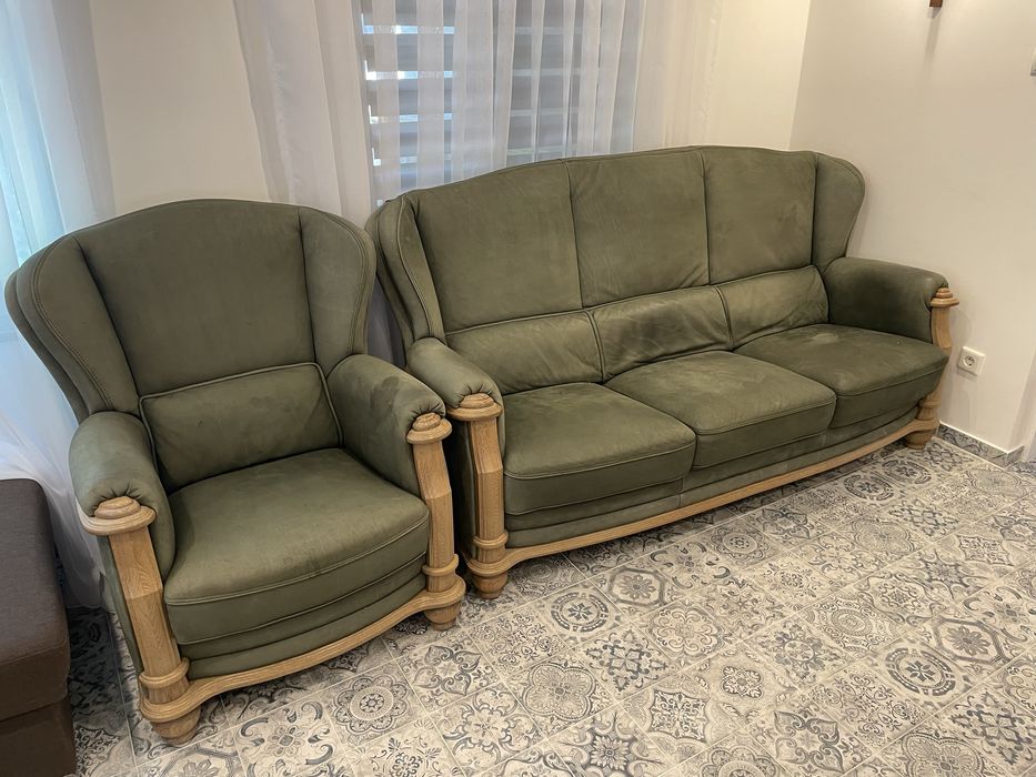 Komplet wypoczynkowy – sofa 3-osobowa + 2 fotele