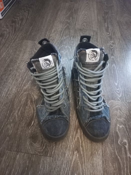 Высокая обувь diesel