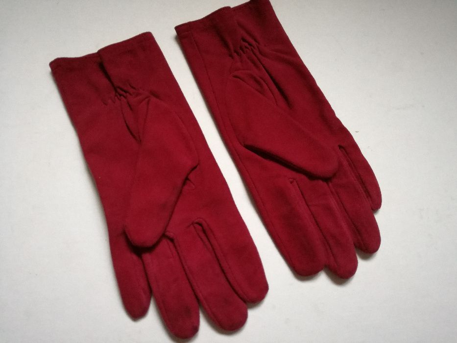 WITTCHEN rekawiczki skorzane damskie czerwone zamszowe roz. S nowe