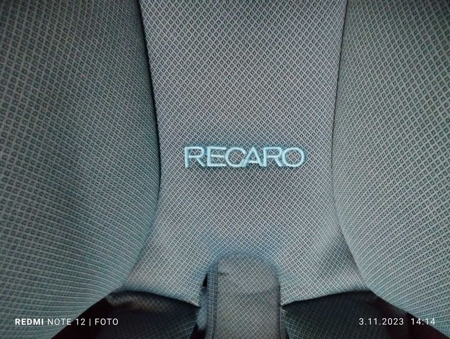 Fotelik samochodowy z bazą isofix