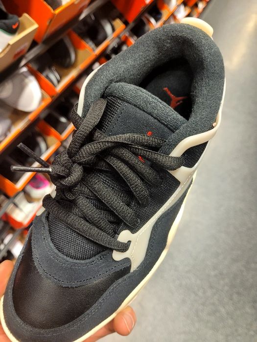 Кроссовки NIKE AIR JORDAN 4 RM нові original