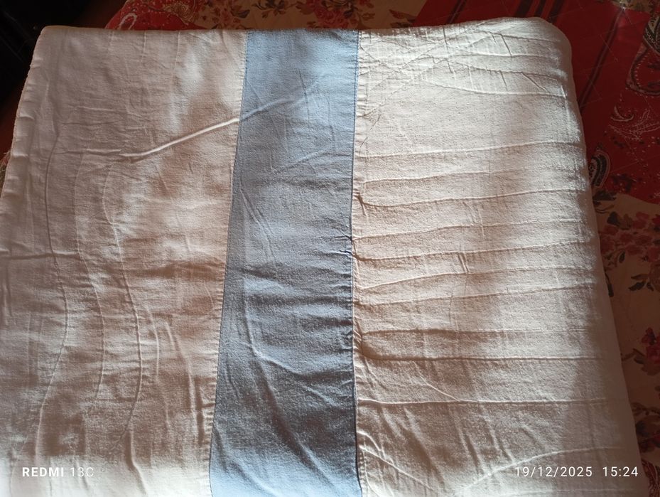 Manta Laredoute  para  cama individual