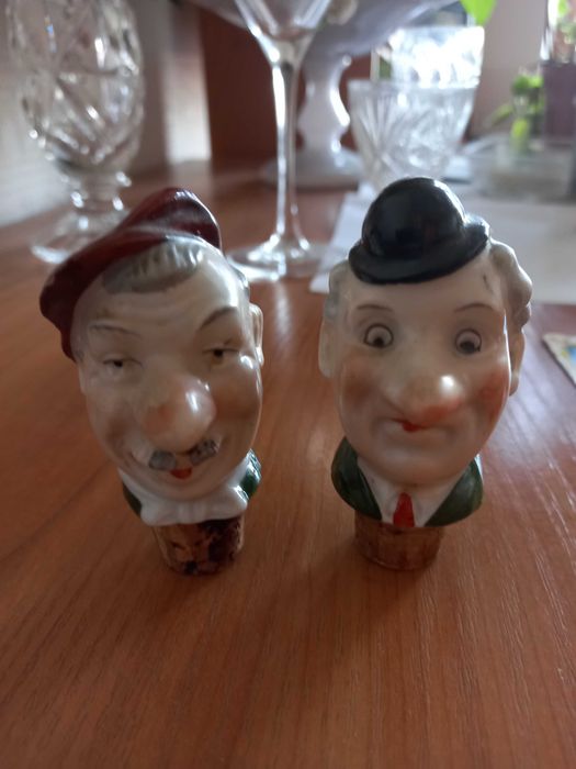 Пробка-наливайка для бутылки-1940—50г.Германия,Фарфоровая голова- 2 шт