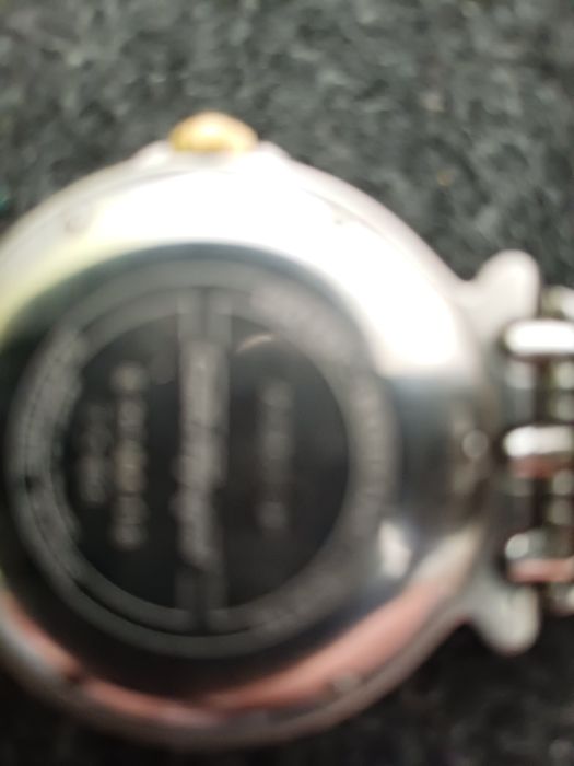 Relógio da marca Emile Pequignet em aço e ouro