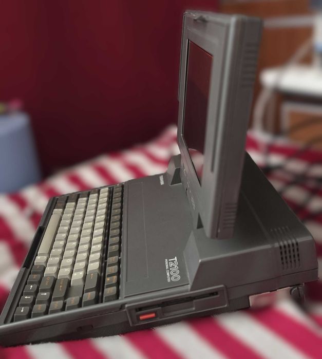 Toshiba T2100 (8086)