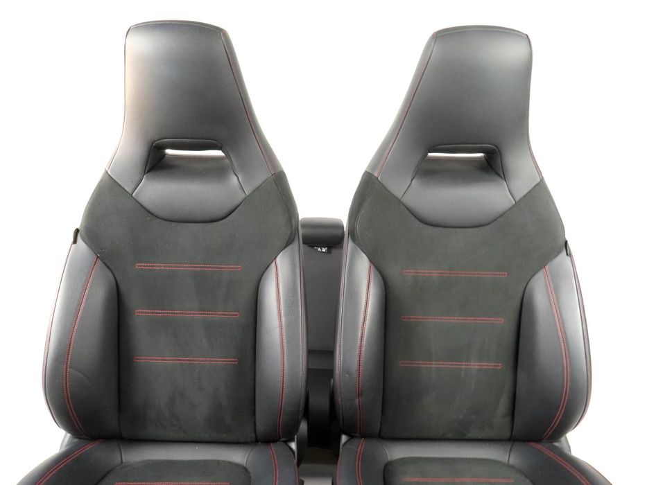 Interior Desportivo Mercedes-Benz A-Class Ref: 0023362 2018 - 2026