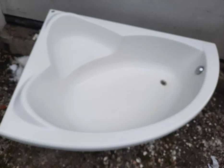 Wanna asymetryczna lewa z siedziskiem 100x150 biały połysk Koło