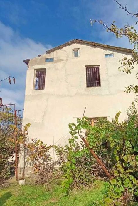 (13) Продам недостроенный 2 этажный дом по цене участка