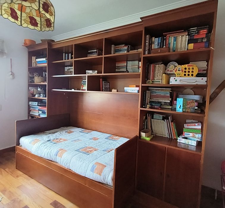 Estúdio de solteiro com 2 camas