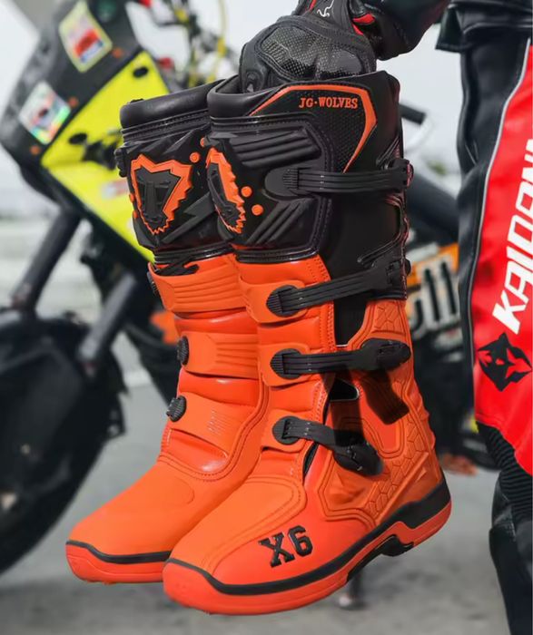 Мотоботи ендуро/крос нові 41 та 42 розмір fox чорно-помаранчнві leath