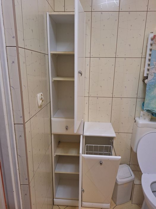 Komplet mebli łazienkowych z lustrem – KOŁO