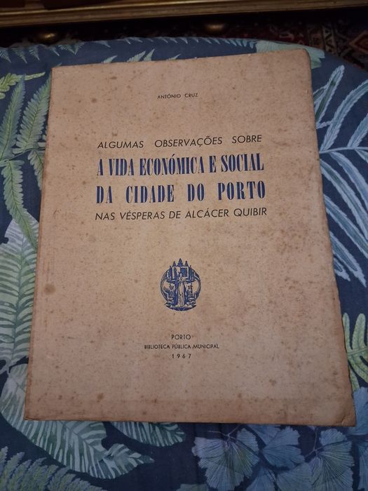 Livro antigo cidade do Porto
