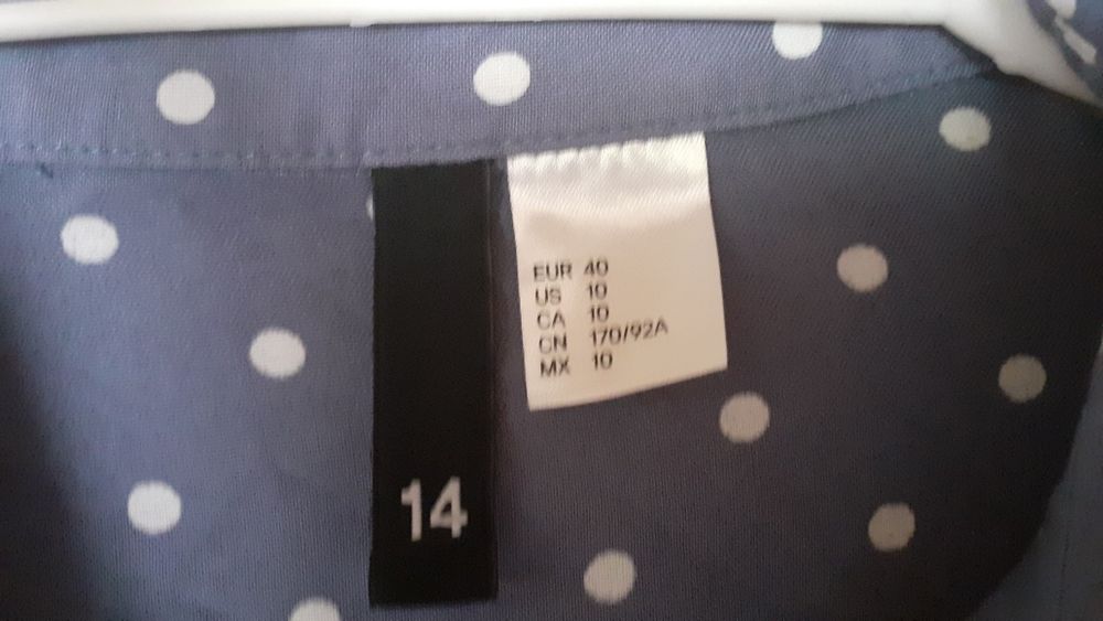 Piekna koszula w groszki