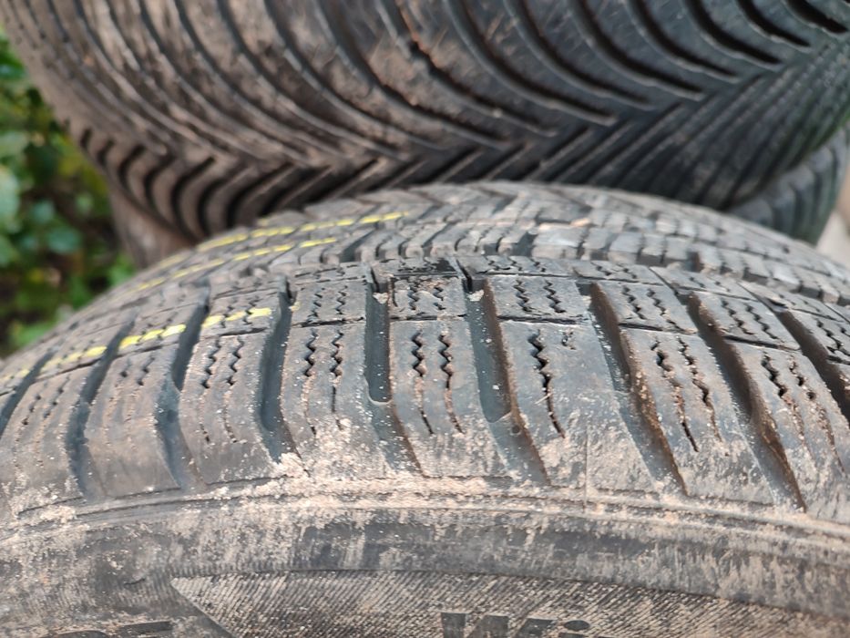 Шини Ханкок та Аустон 215/55/16 , з Німеччини, гарні свіжі зимові пари