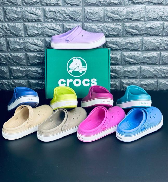 Кроксы Стильные женские Crocs яркие цвета женские кроксы шлепки на лето Crocs / шлепанцы с закрытым носком / удобные легкие крокс