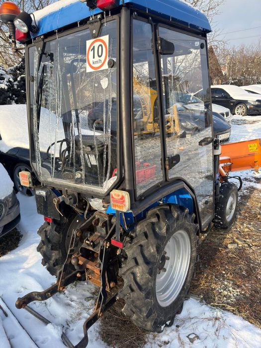 Traktorek komunalny  Solis 20 pług posypywarka