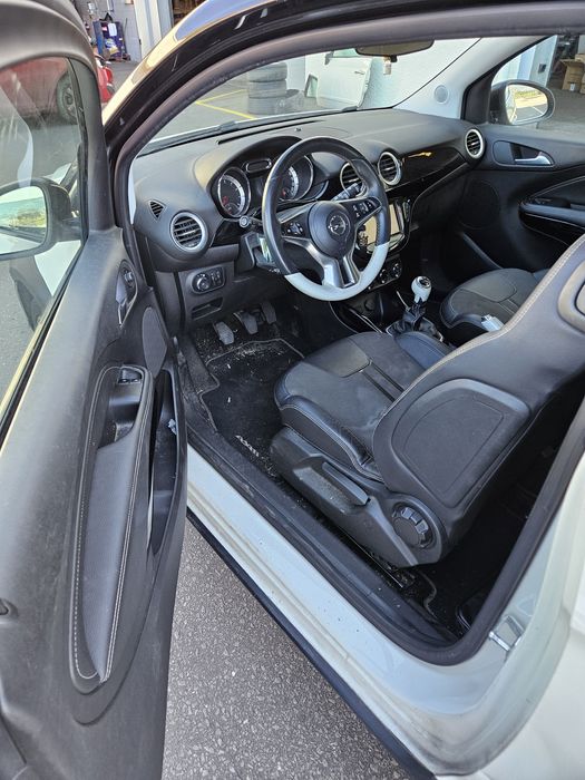 Opel Adam 1.0 Turbo de 2014 para peças