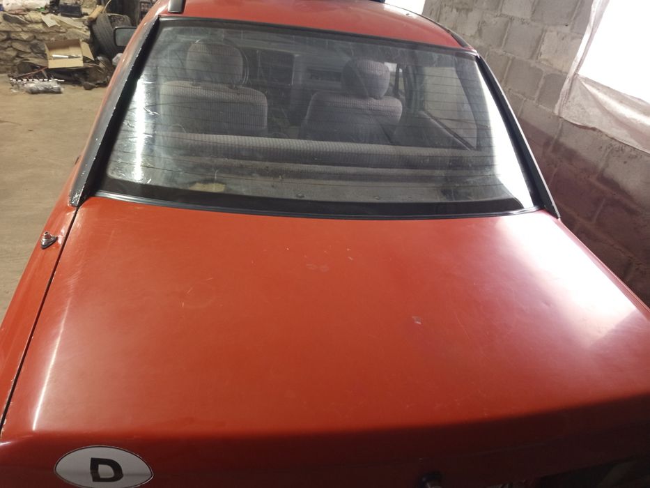 Розбираю Форд сієра 87року