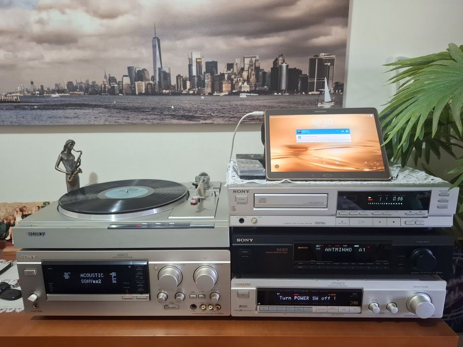 Aparelhagem hi fi Sony...