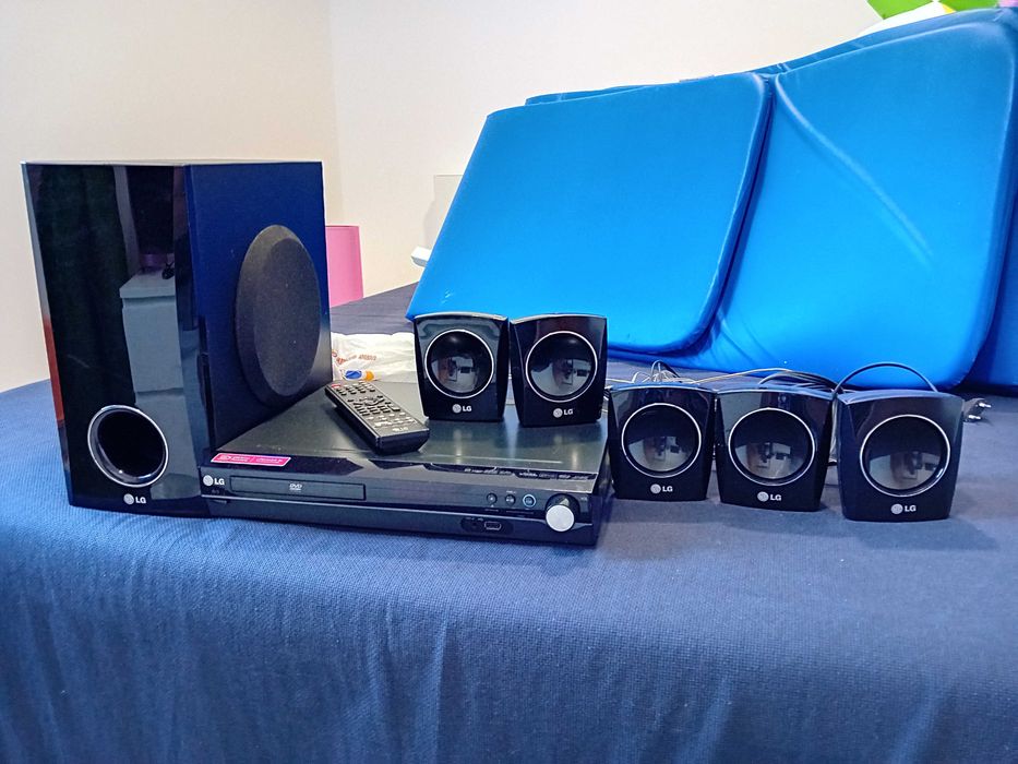 LG Sistema de Home Cinema DVD 5.1