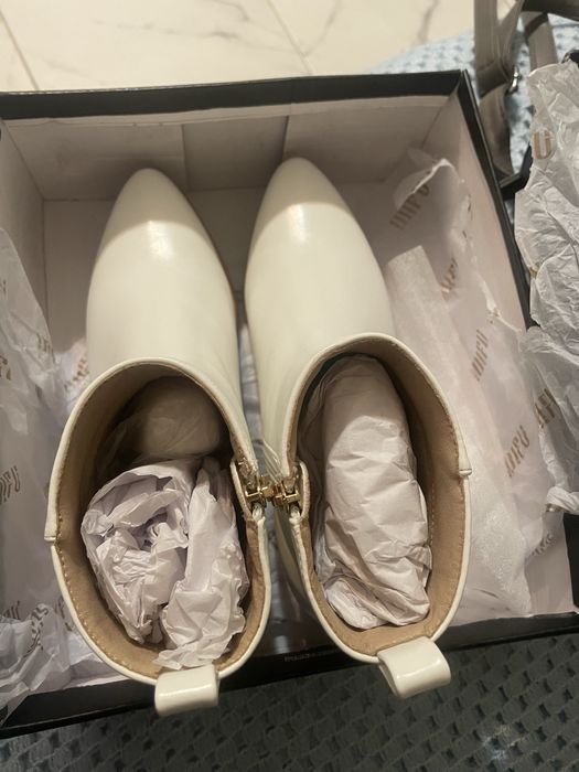 Нові сапожки 37,5-38 розмір