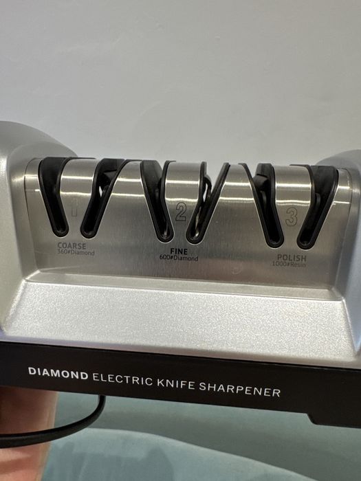 Oportunidade!!! Amolador de Facas Elétrico Diamond novo!