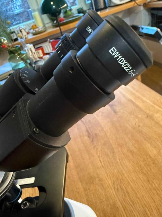 Mikroskop Laboratoryjny Delta Optical L-1000 LED Mikroskop w doskonałym stanie. Użyty może 4 razy!